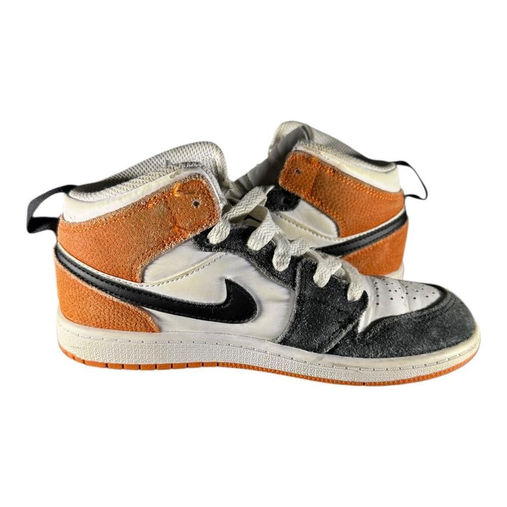 Nike Boys Air Jordan 1 Mid SE DQ8390-100 White Basketball Sneakers Size 1.5Y - Picture 7 of 8